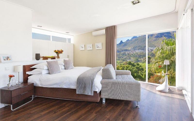 6 Bedroom Property for Sale in Hout Bay Western Cape